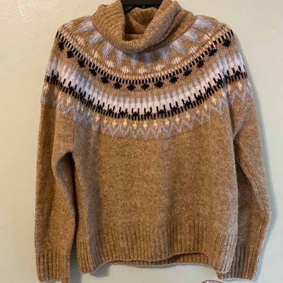 H&M Sweaters - H&M sweater